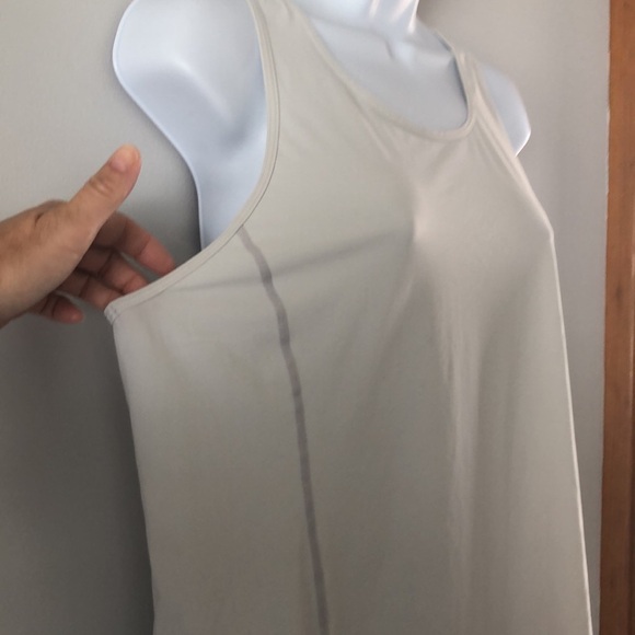 𝅺NEW Zella “Nova” Exercise Perforated Cutout Racer Back Size L Workout Tank Top - Picture 9 of 15